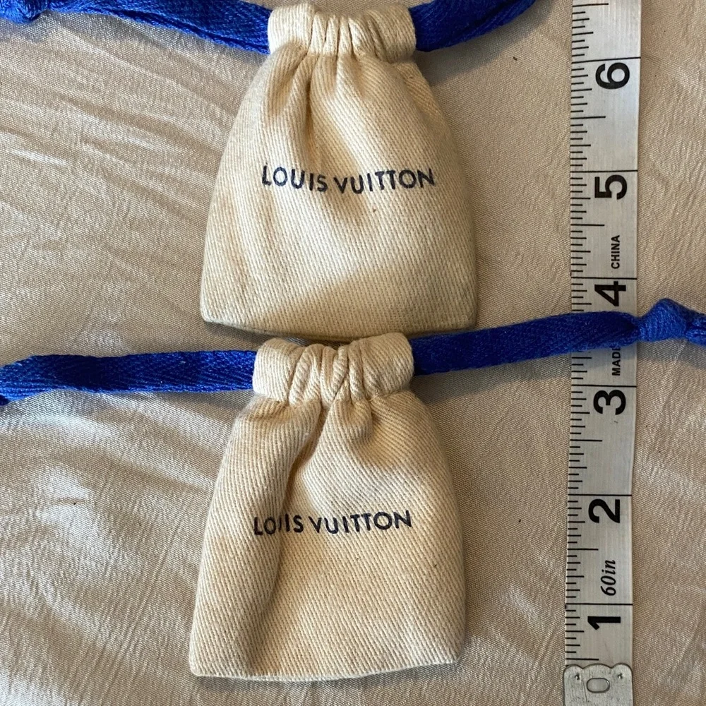 2 Louis Vuitton Cream Pouches with Blue Drawstrings - Picture 8 of 9